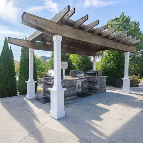 View amenities at Charleston Pines Apartment Homes in Florence, Kentucky