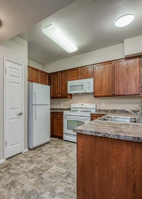 View photo gallery at Westwood Bluffs in Fresno, California
