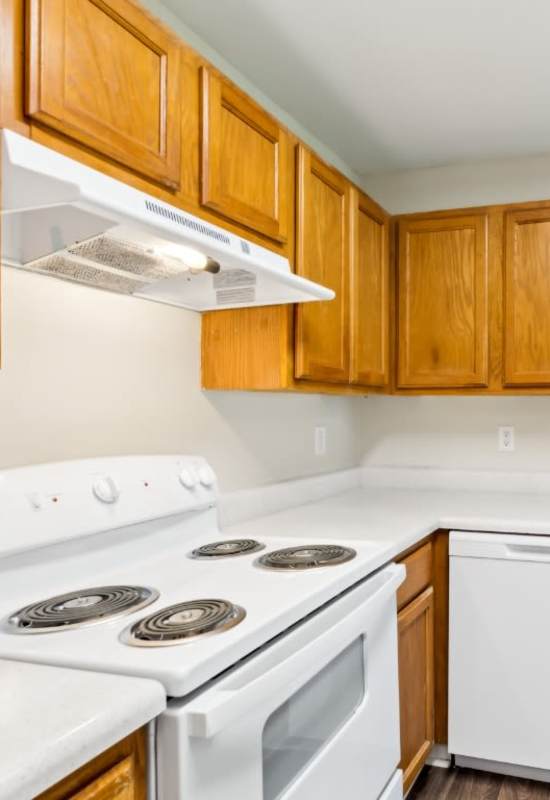 Classic kitchen at Barrington Parc in Moody, Alabama
