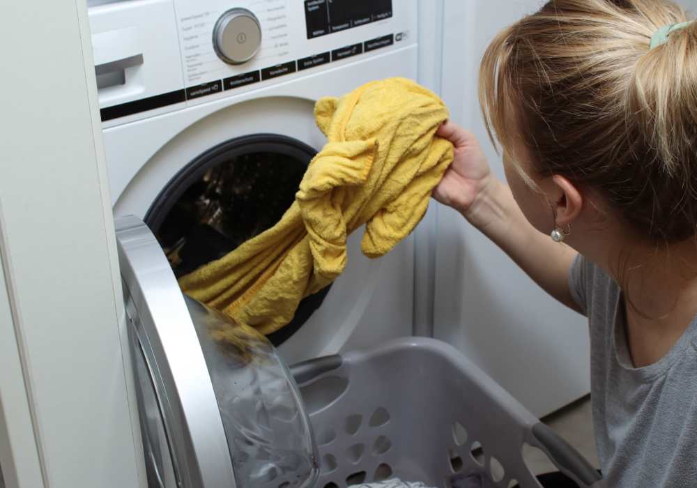 Apartments with in-home laundry equipments at Ventura Park Plaza Apartments in Portland, Oregon