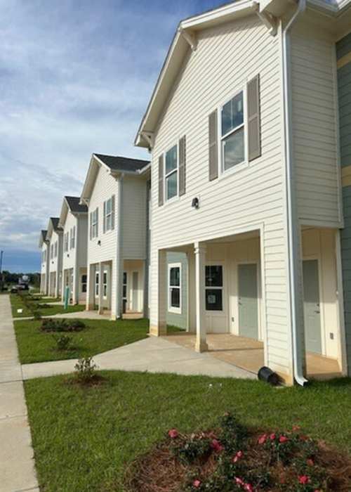 View photo gallery at Las Colinas in Foley, Alabama