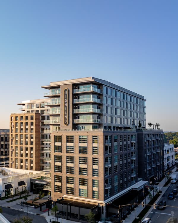 Exterior view of the apartments at Highland North Hills in Raleigh, North Carolina