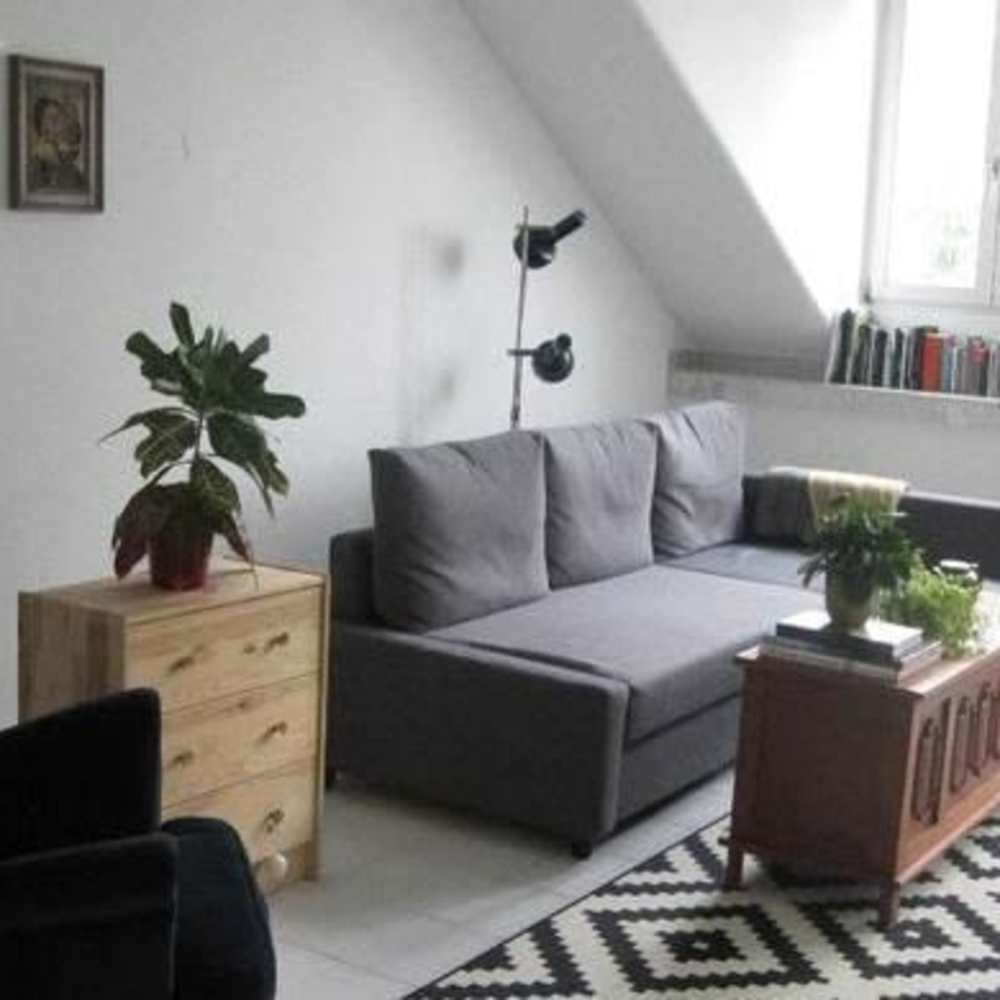 Charming living area at Fairfax Towers in West Hollywood, California