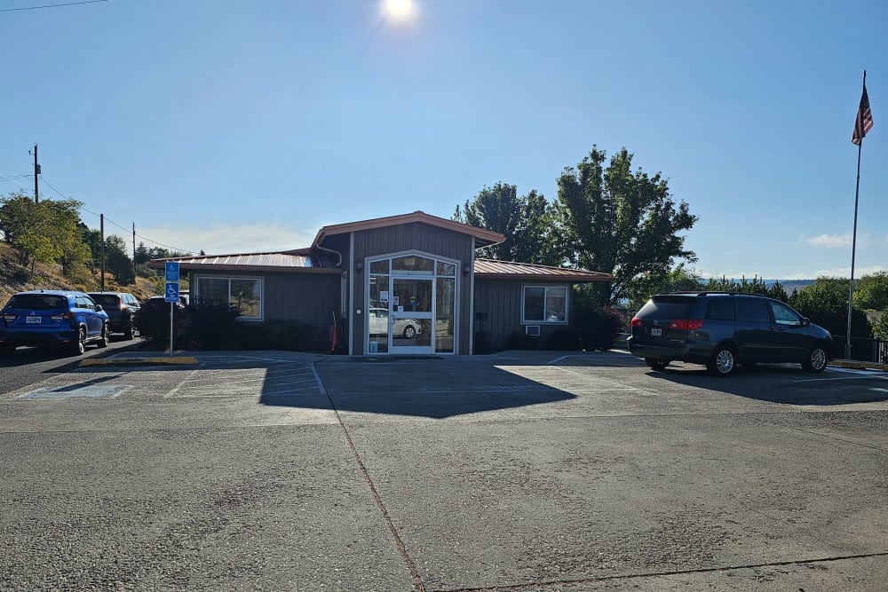 main entrance to Regency Prineville Rehabilitation and Nursing Center in Prineville, Oregon