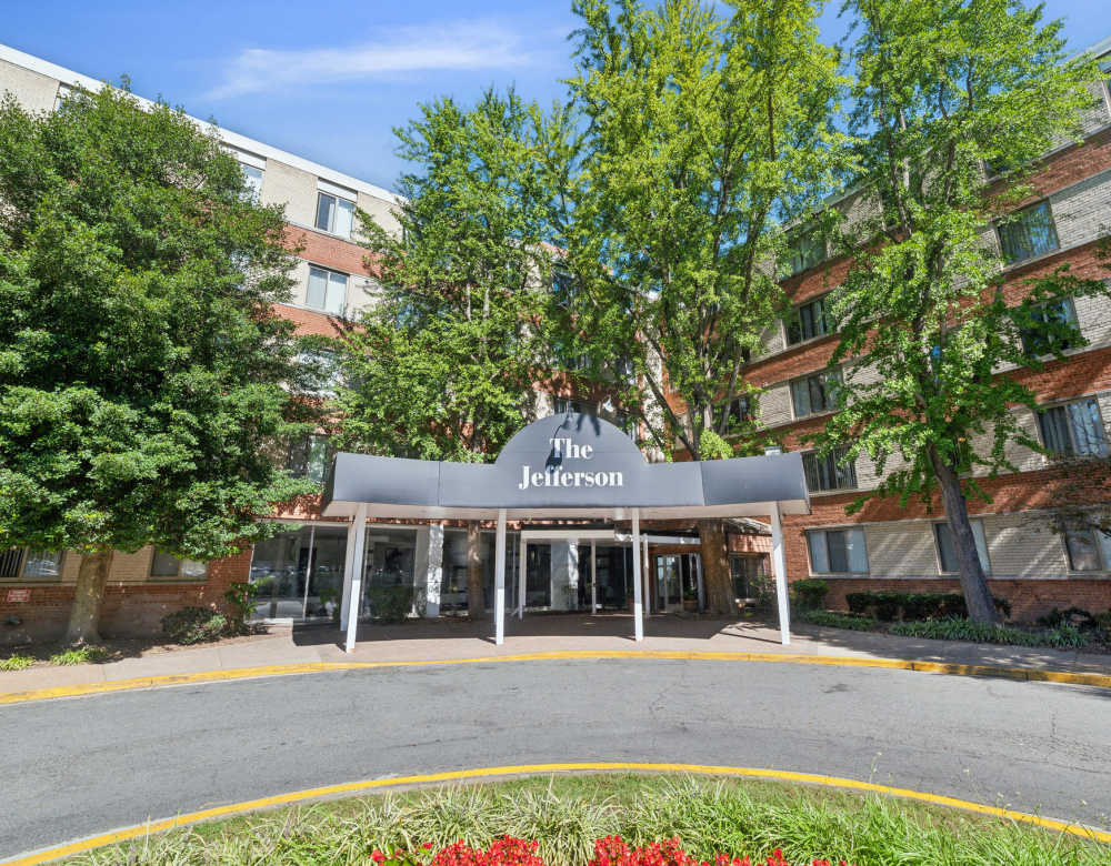 Exterior of the apartment building at The Jefferson, an Eagle Rock Community in Falls Church, Virginia