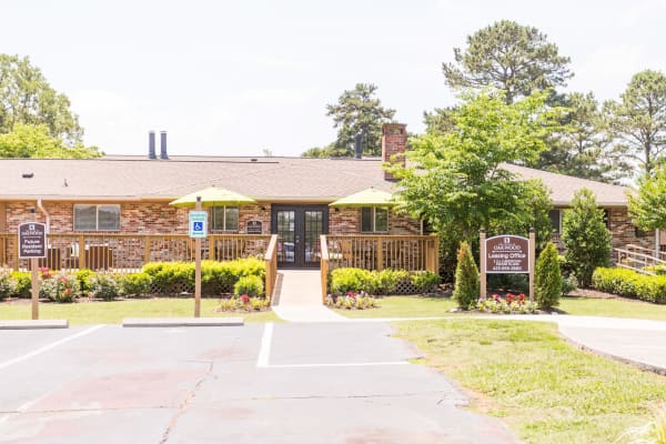 Leasing office at The Hills at Oakwood in Chattanooga, Tennessee