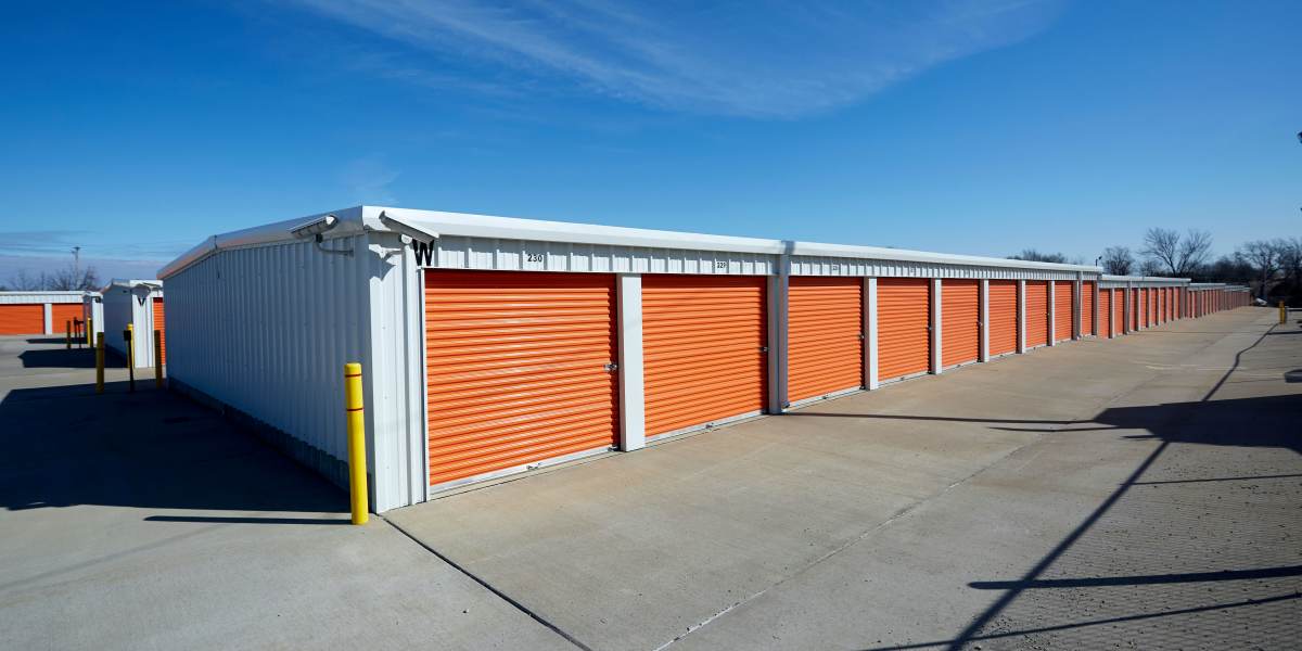 Unit sizes and pricing of American Self Storage in Raymore Missouri
