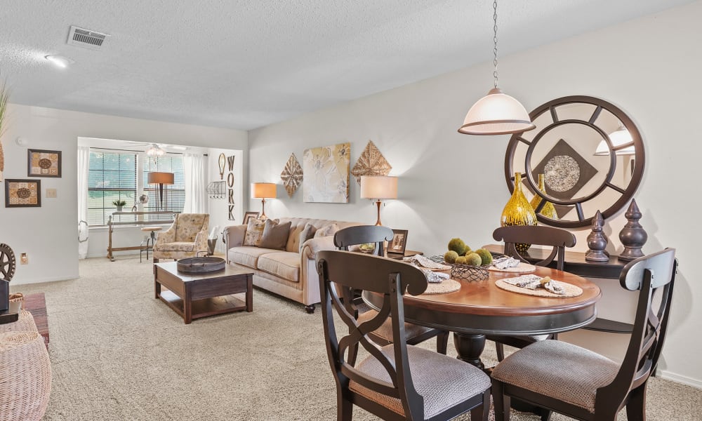 The Living Room at Creekwood Apartments in Tulsa, Oklahoma
