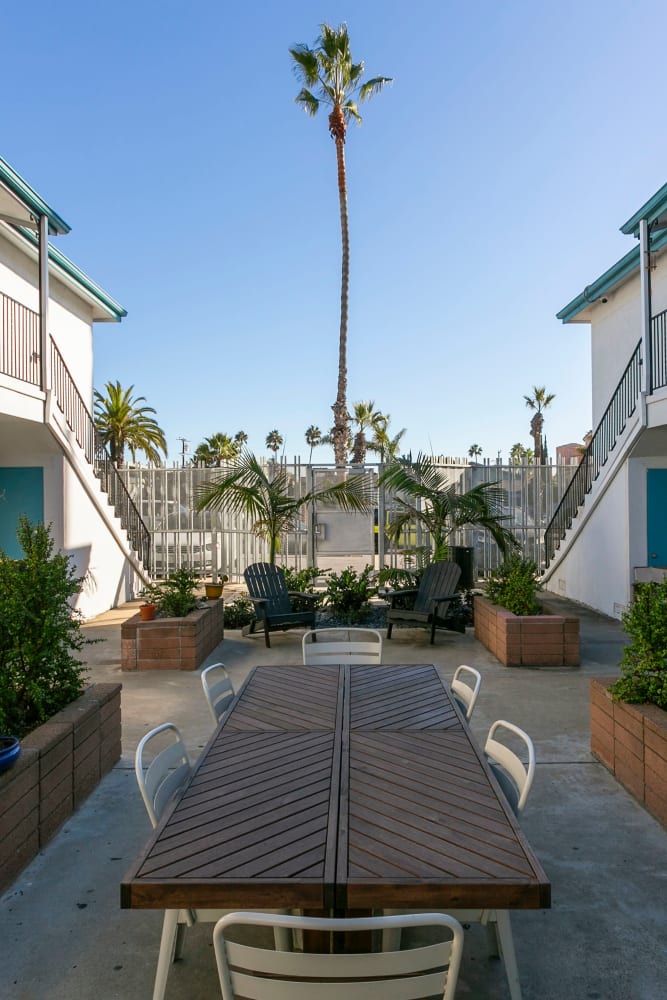 Community seating area at Ocean Palms Apartments, San Diego, California