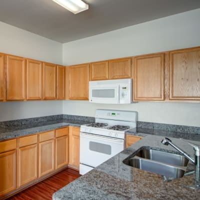 Kitchen with granite counter tops at Lyman Park in Quantico, Virginia