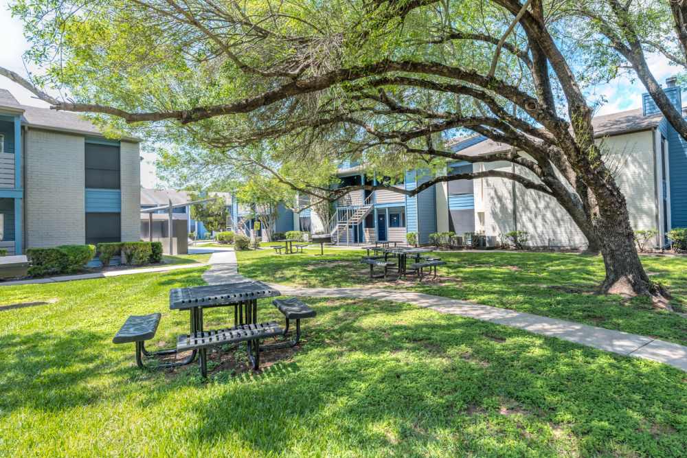 Outdoor sitting area at Warwick at Westchase in Houston, Texas