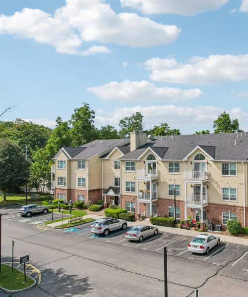 Exterior at Horizons at Franklin Lakes Apartment Homes in Franklin Lakes, New Jersey