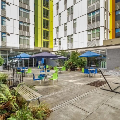 Courtyard at Titan Court in Eugene, Oregon