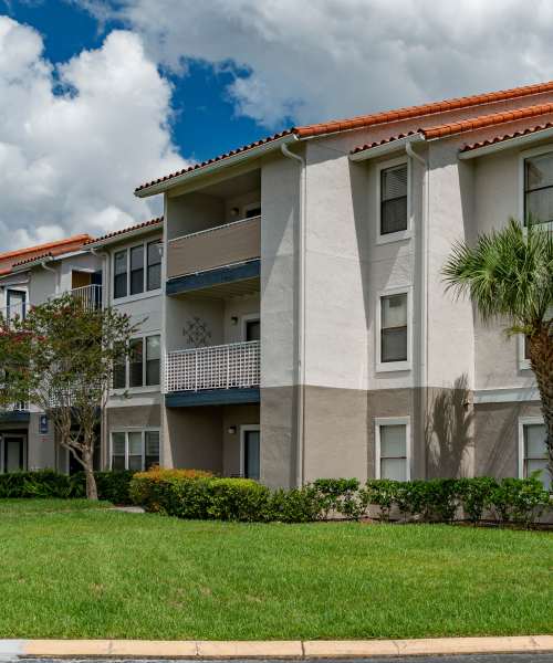 Exterior view of apartments at Isles at East Millenia in Orlando, Florida