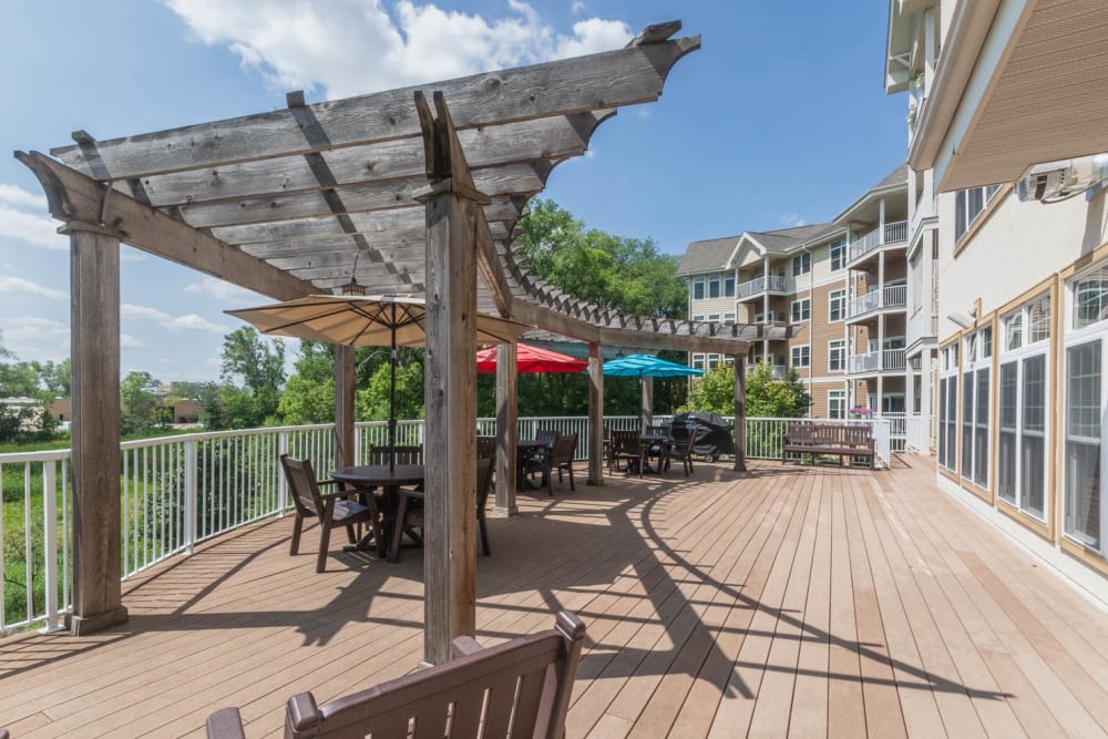 Outdoor patio at Applewood Pointe of Roseville at Langton Lake in Roseville, Minnesota. 