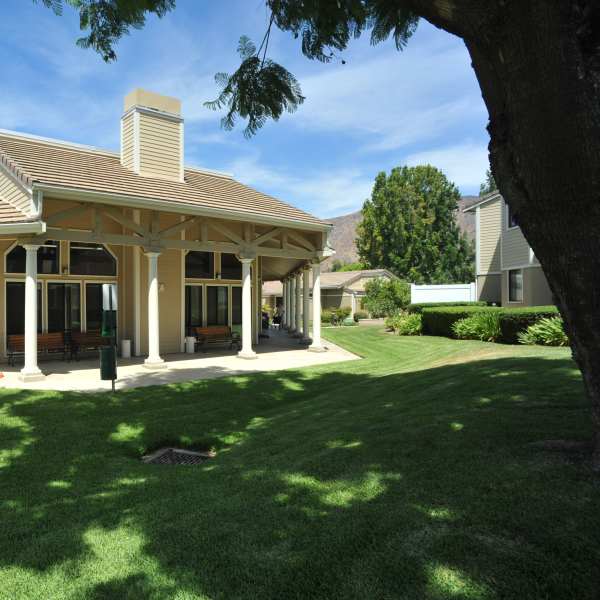 Explore the neighborhood around Glendora Gardens in Glendora, California