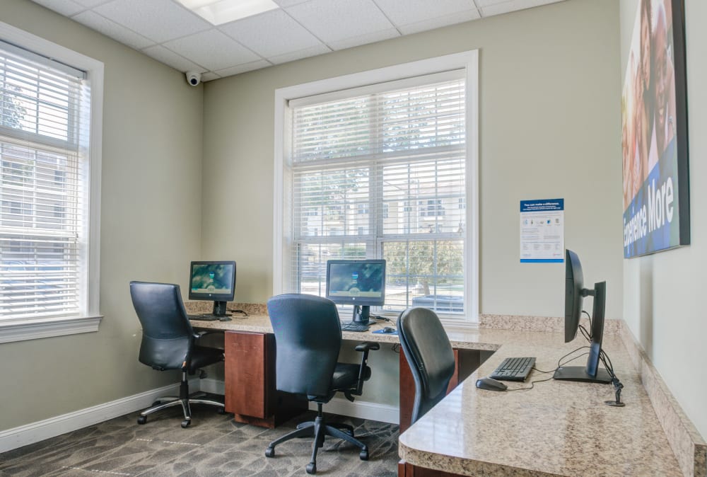 Business center at Stonegate at Devon Apartments in Devon, Pennsylvania