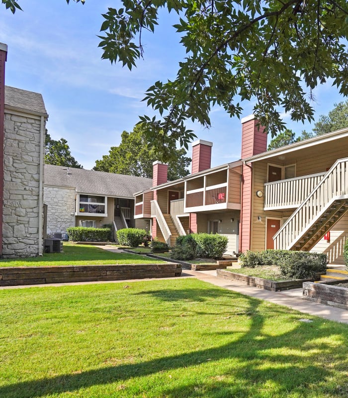 Exterior of Sunchase Apartments in Tulsa, Oklahoma