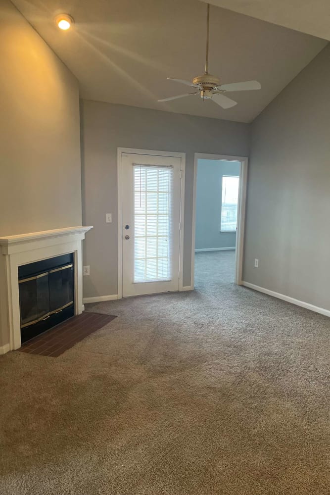 Open floor plans with plush carpeting at Meridian Oaks Apartments in Greenwood, Indiana