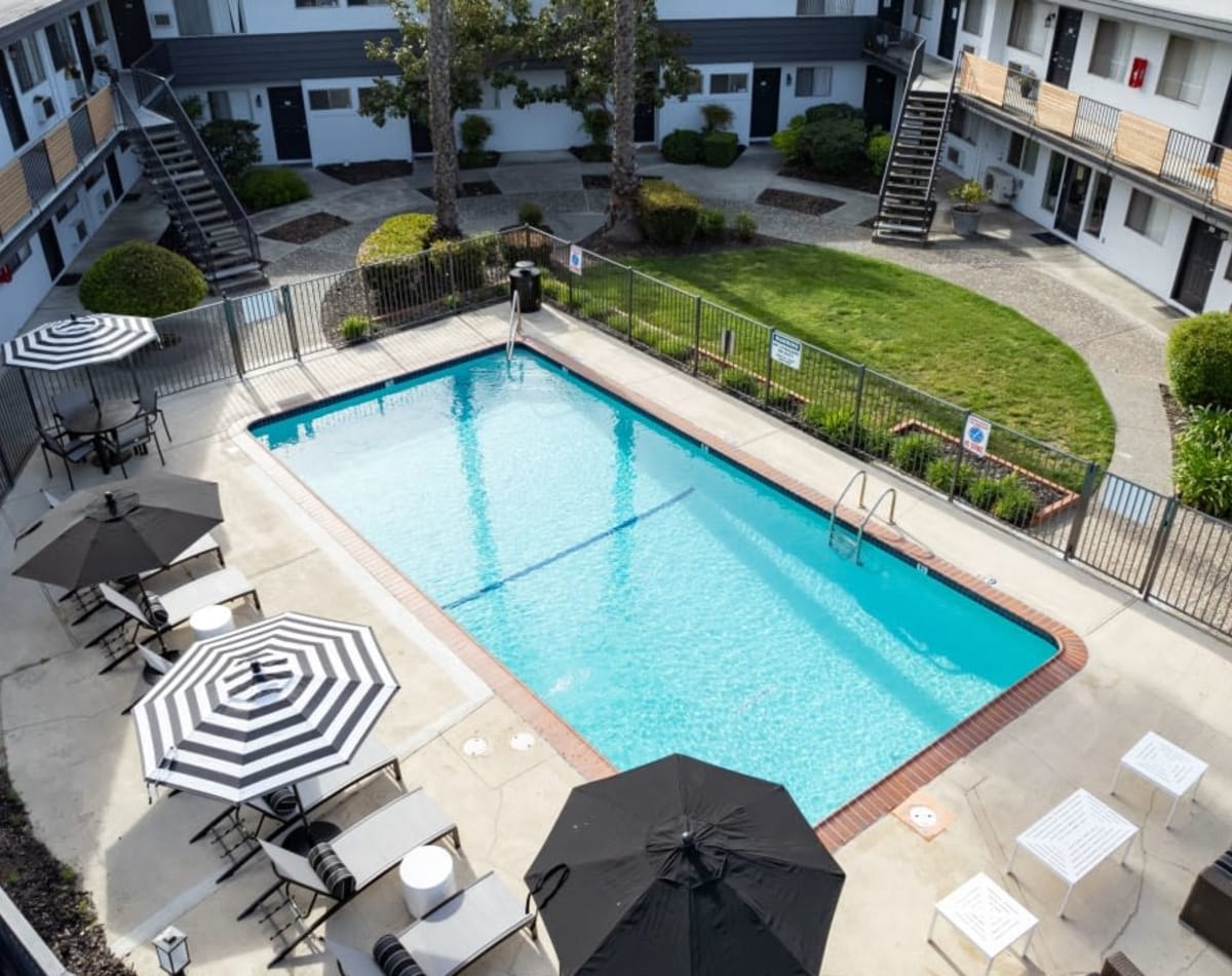 Apartments at Oak and Iron in Walnut Creek, California