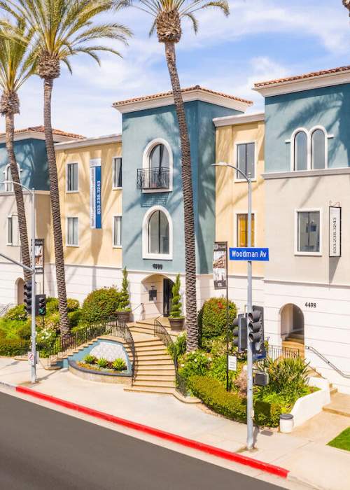 View photo gallery at Plaza at Sherman Oaks in Sherman Oaks, California