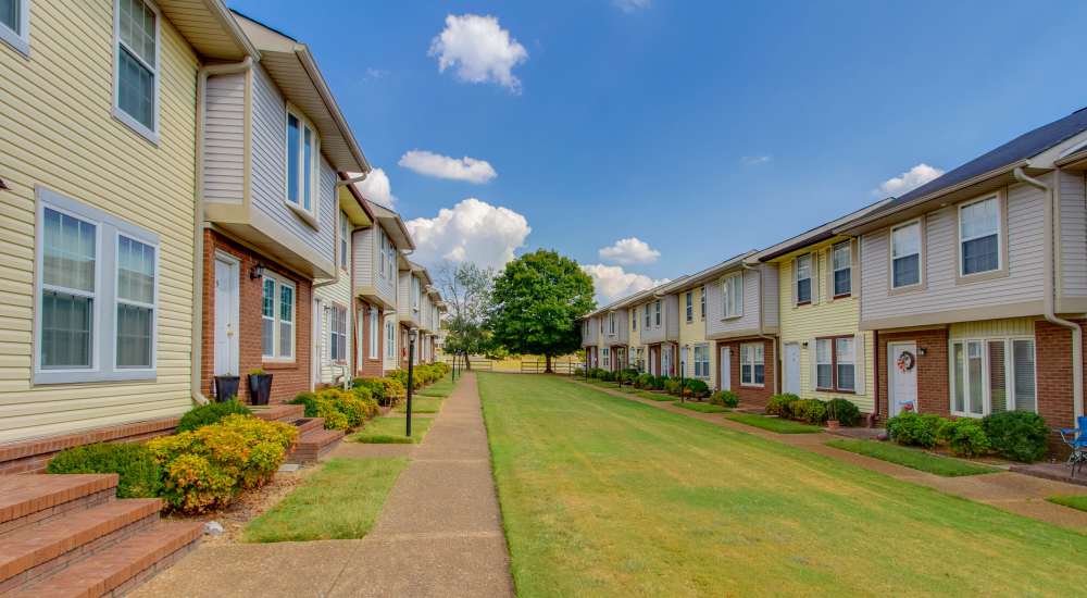 Buildings at Woodland Manor Condominiums in Columbia, Tennessee
