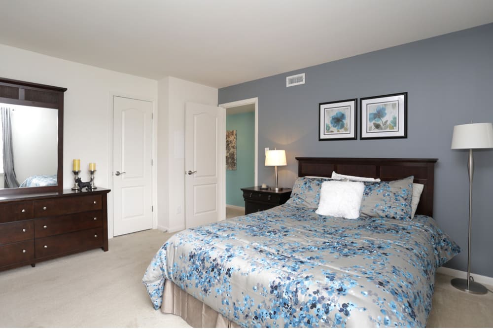large secondary bedroom at windsor lake apartments in virginia beach virginia