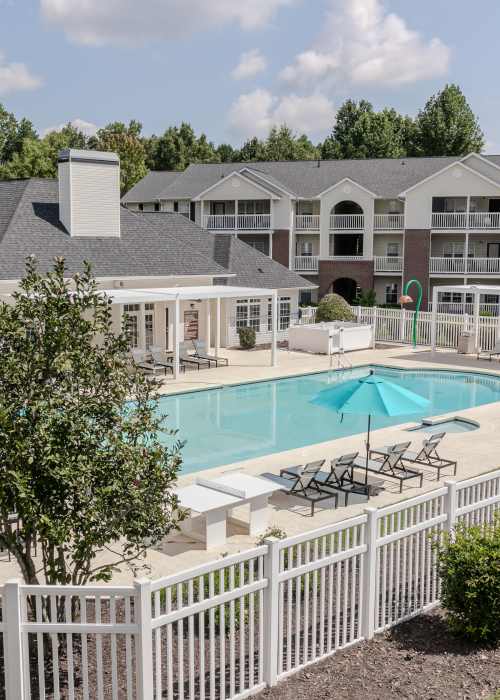 View amenities at Ten68 West in Dallas, Georgia