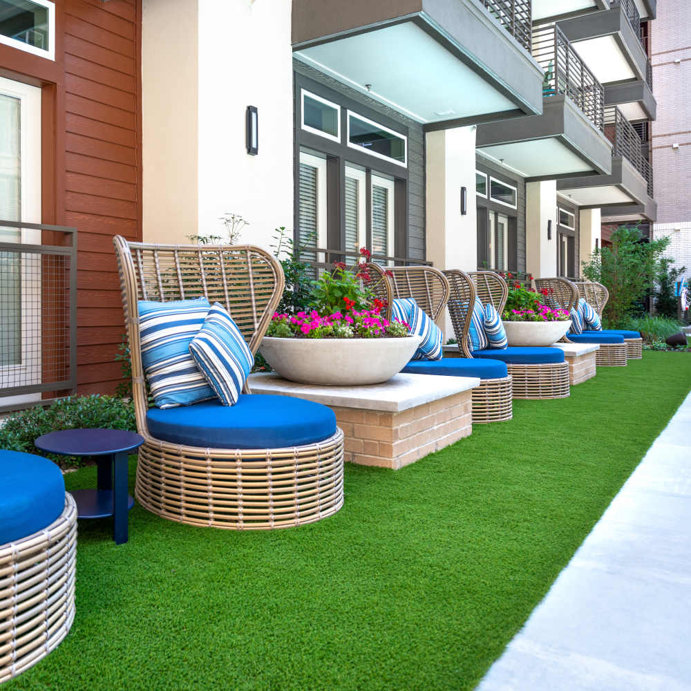 Outdoor seating area at Cornell Midtown in Dallas, Texas