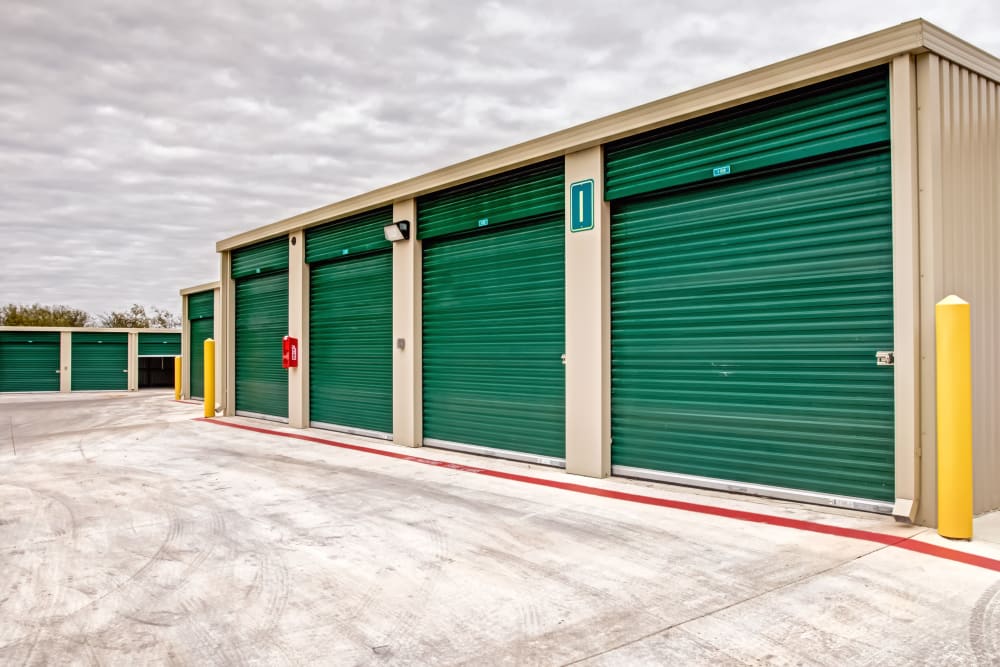 Lockaway Storage Bandera Exterior Units