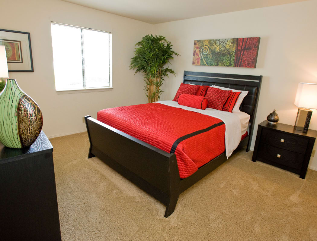 Master bedroom at Boulder Ridge in Tulsa, Oklahoma