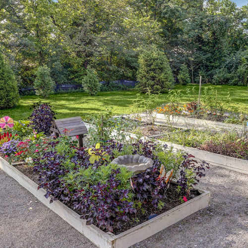 A beautiful garden near Pebblecreek Crossing in Richmond, Kentucky