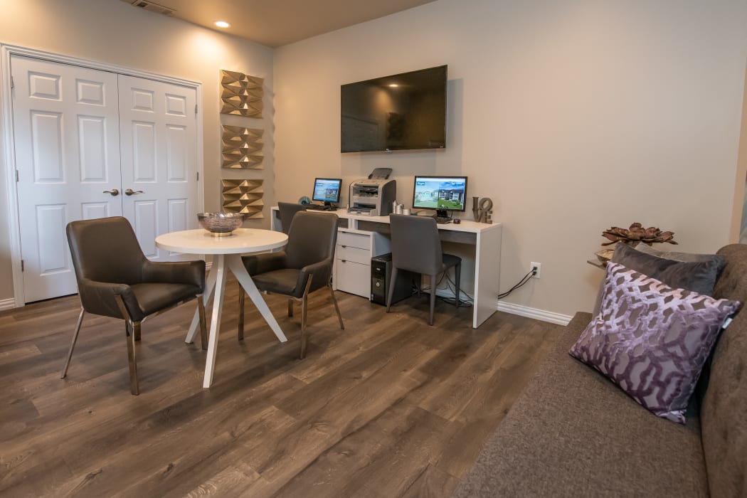 Amenities At Remington Apartments Includes Washer Dryer Connections