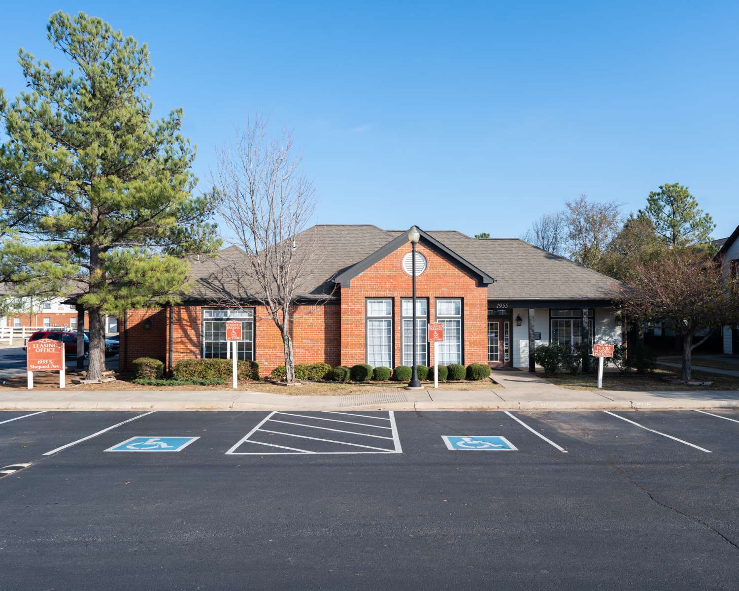Apartment to Elizabeth Place in El Reno, Oklahoma