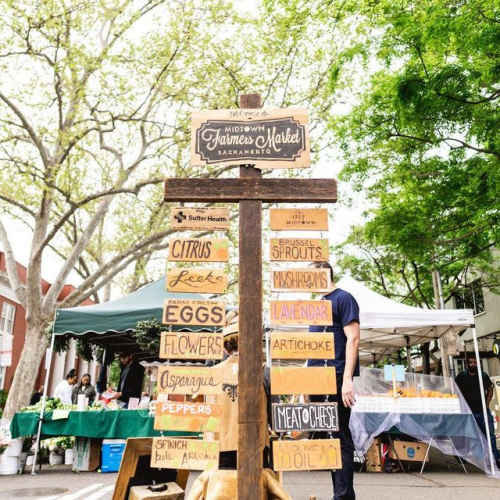 Farmers Market near 1801L Apartments in Sacramento, California