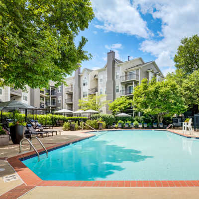 Swimming pool at Knoll at Fair Oaks in Fairfax, Virginia