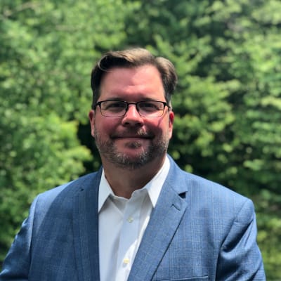 Adam Squires, Vice President of Sales & Marketing at Ridgeline Management Company in West Linn, Oregon