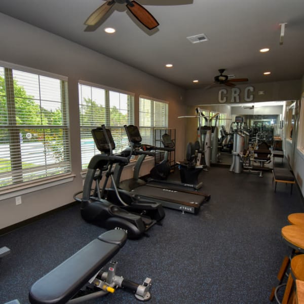 Clark Ridge Canyon offers a wide variety of amenities in Dallas, Texas