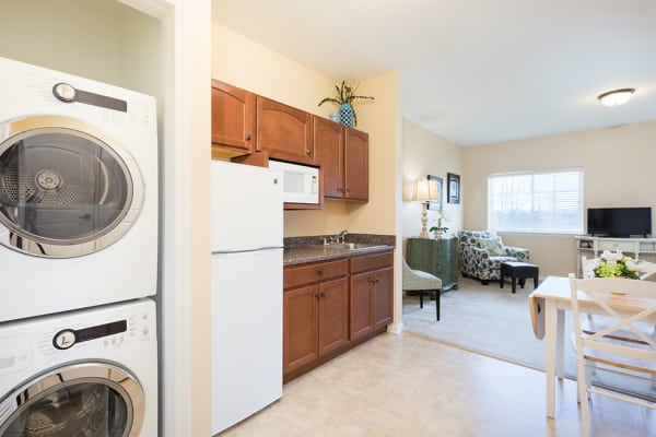 Monthly rental program at senior living community in Lake Zurich, IL