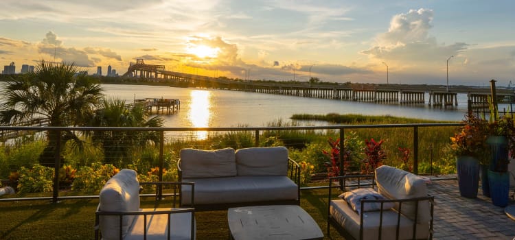 Swimming pool at Pier 5350 in Jacksonville, Florida