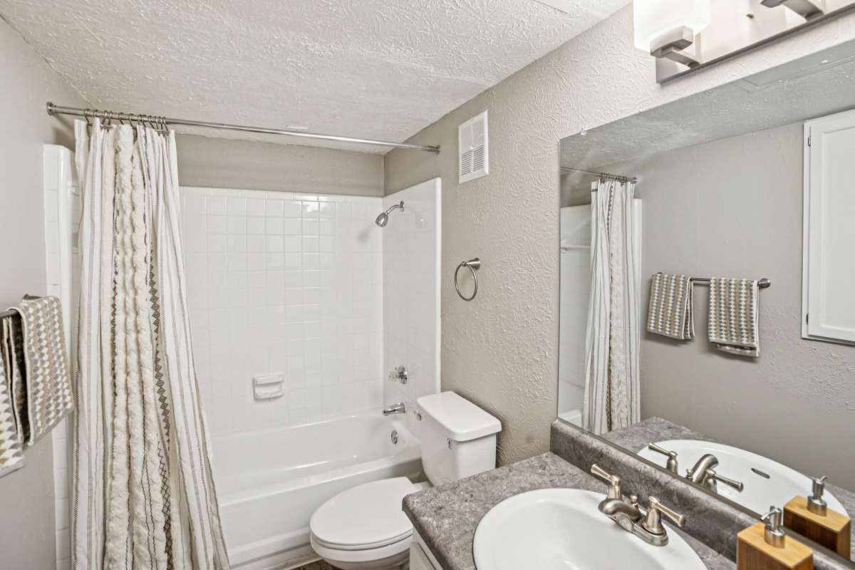 Bathroom with great lighting at Lakes at Lincoln in Greensboro, North Carolina