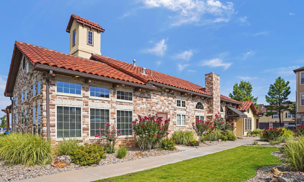 Exterior at Mission Point Apartments in Moore, Oklahoma