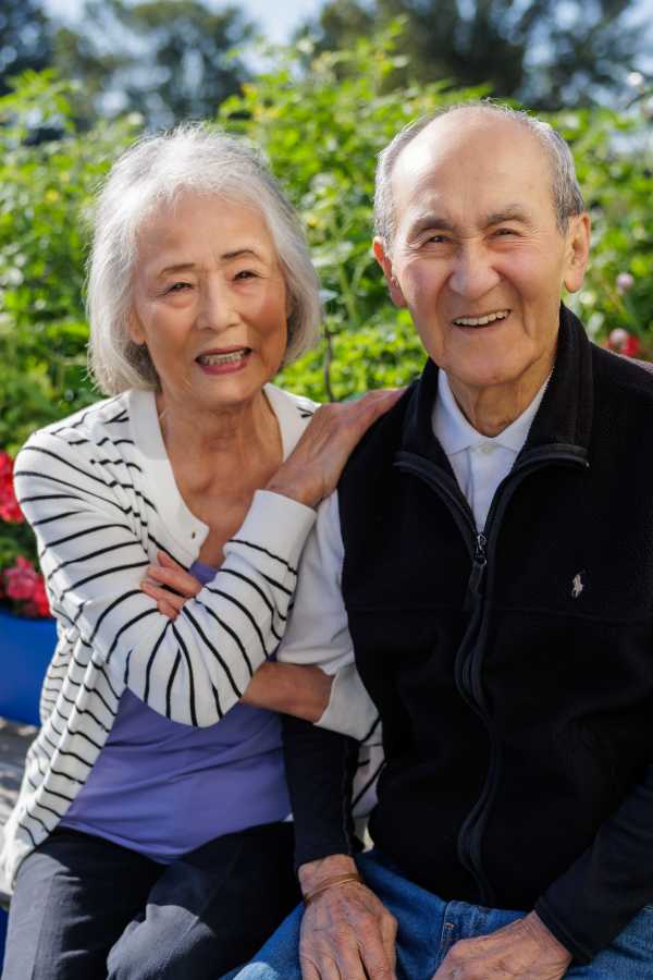 Couple at Merrill Gardens at Tukwila