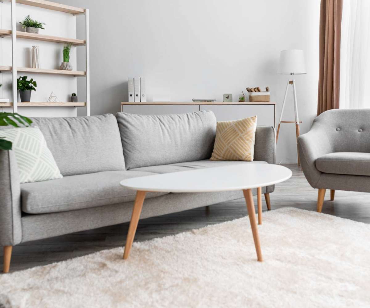 Apartment living area at Redwood Hollow in Smyrna, Tennessee