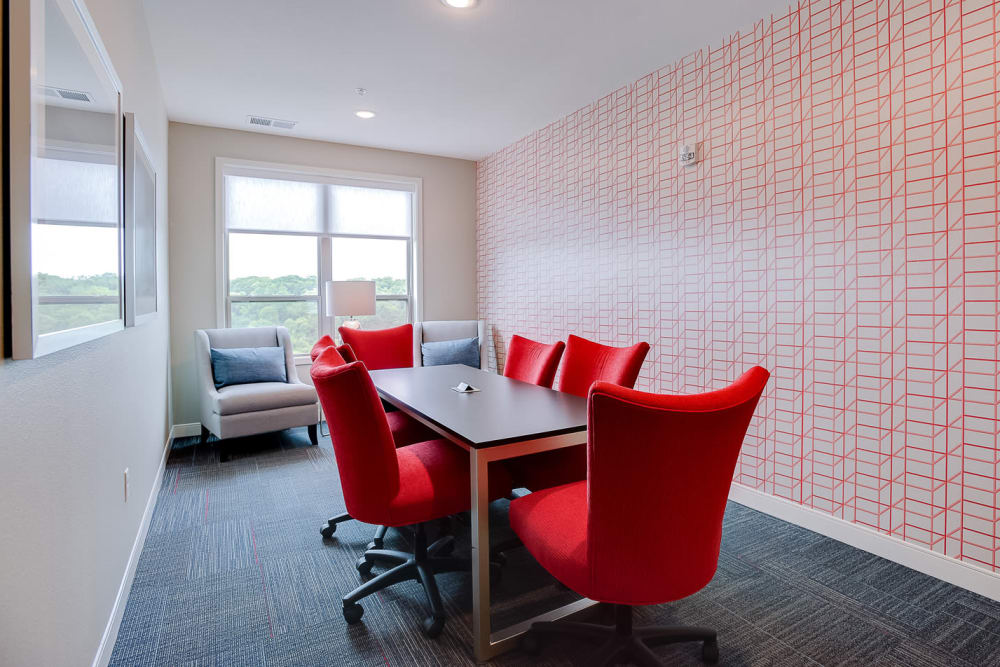 Private meeting space at Lake Jonathan Flats in Chaska, Minnesota
