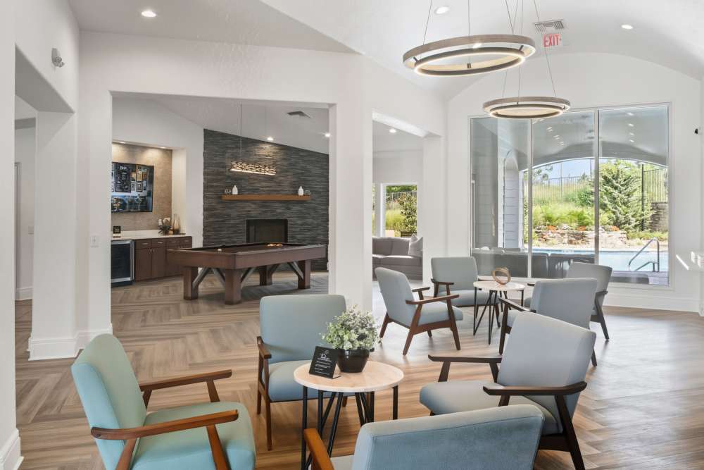 View of resident lounge at The Highlands in Overland Park, Kansas