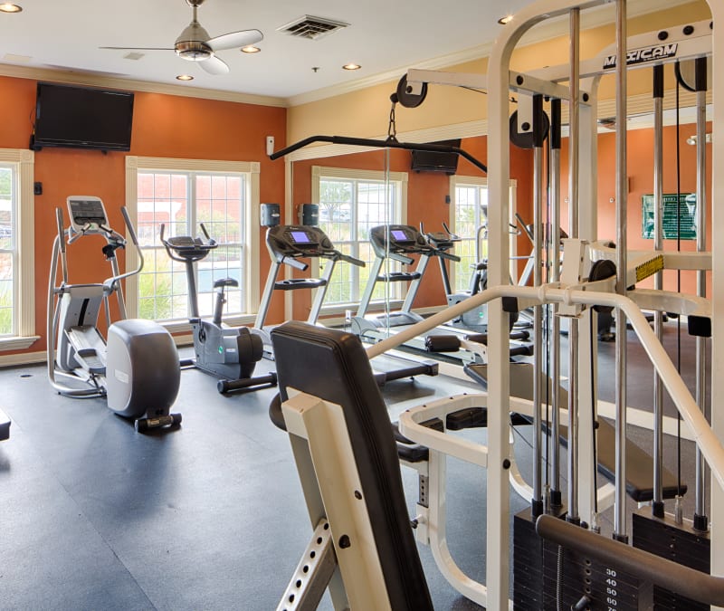 Well-equipped onsite fitness center at Oxford Hills in St. Louis, Missouri