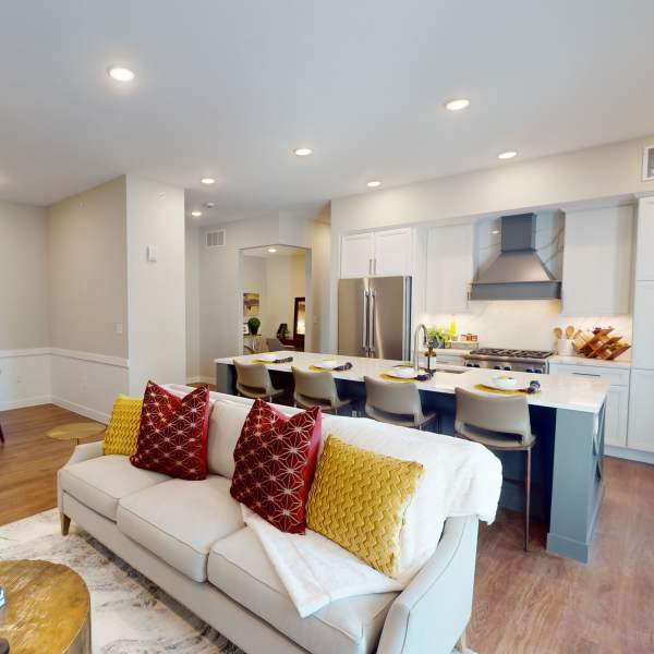 Luxury apartment living room with quartz countertops and modern finishes at ila Hyde Park