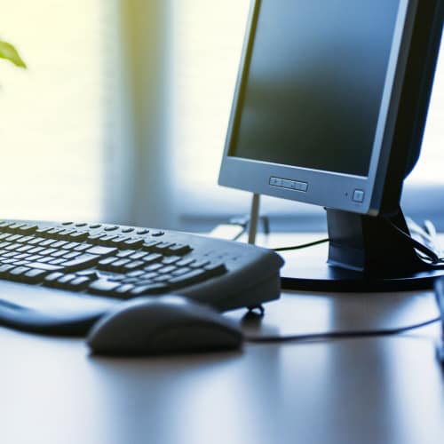 Computer workstation and business center at Davis Pointe in Sumter, South Carolina