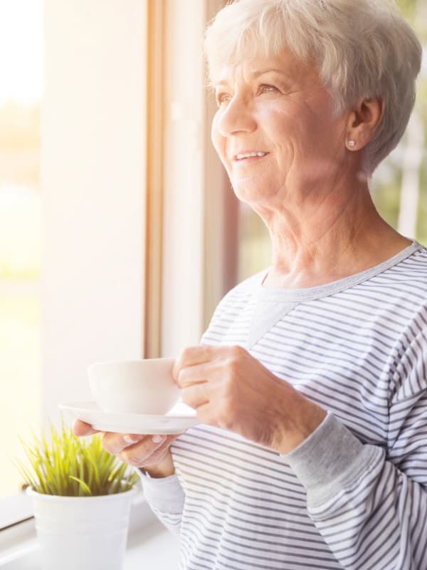 happy resident at Carnegie Heights at Henderson